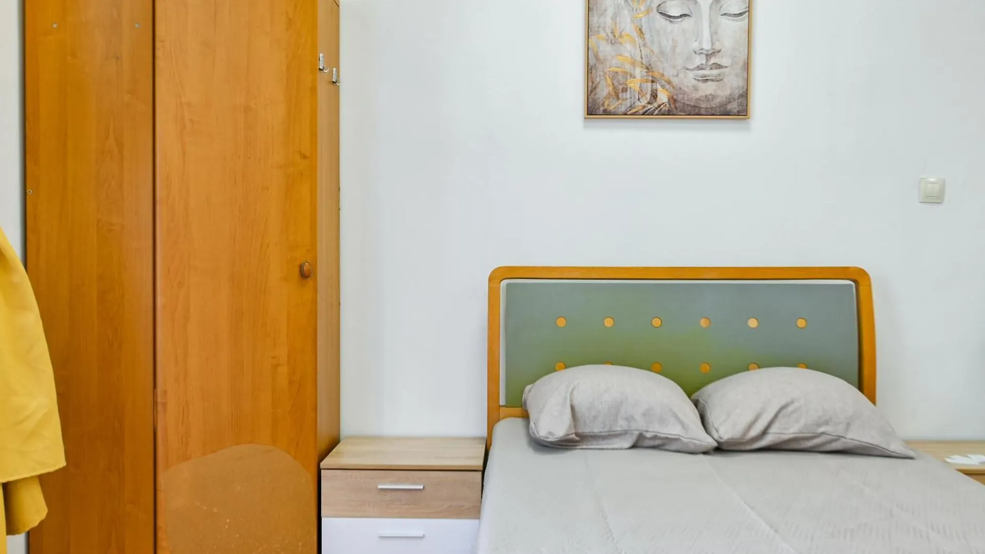 Cozy Apartment In Central סופיה